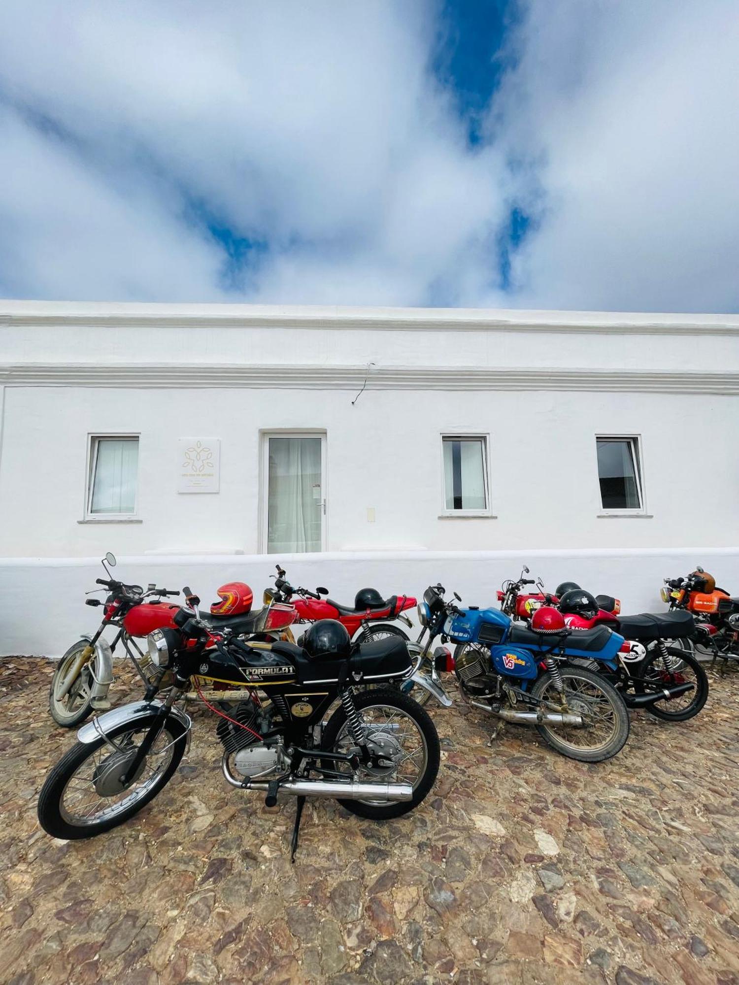 Uma Casa Em Entradas Guesthouse Ngoại thất bức ảnh